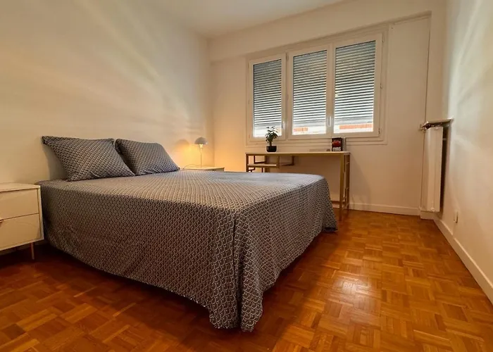 Elegant 3 Pieces, 2 Chambres, 4 Pers, Clim, Wi-fi, Proche Des Plages Lejlighed Nice